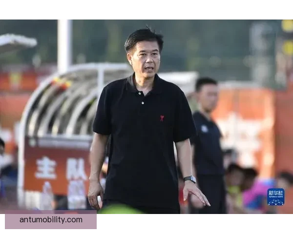 冯峰当选中甲三四月最佳教练的